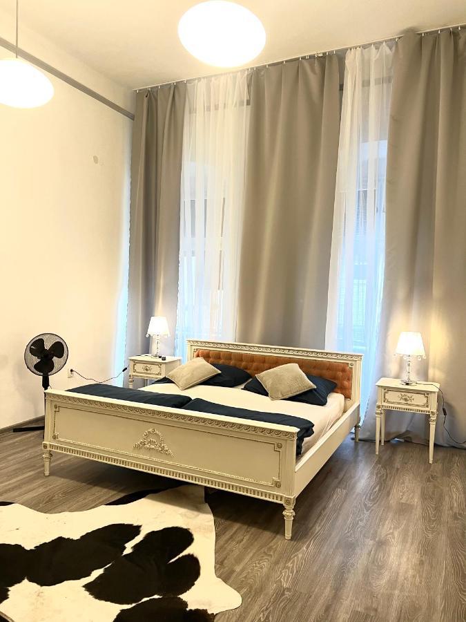 Csaky Palace Bratislava 3 المظهر الخارجي الصورة